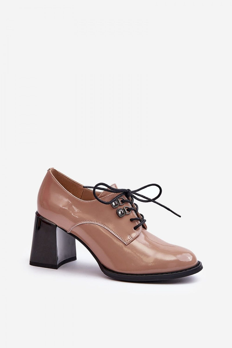 Heeled low shoes model 195406 Step in style